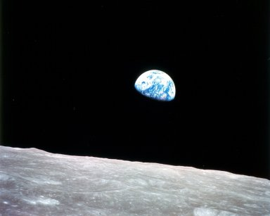 La tierra vista desde la luna por la misión Apollo 8 (foto de la Nasa). Astronautas La tierra vista desde la luna por la misión Apollo 8 (foto de la Nasa). Astronautas